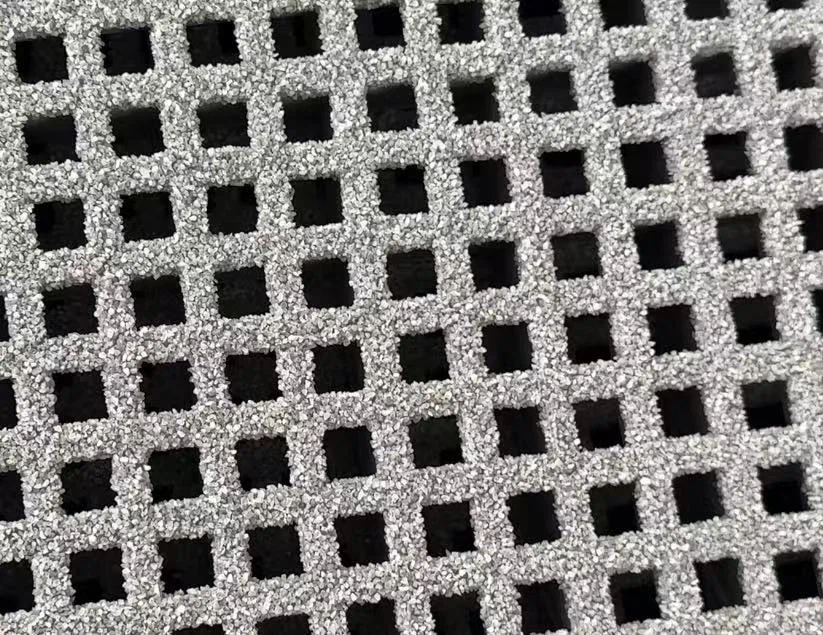 Anti-slip versus anti-slip FRP-rooster: welke past bij uw project?